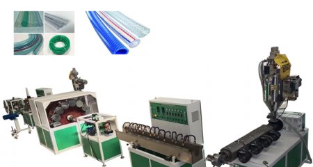 哈薩克斯坦客戶的纖維增強軟管設(shè)備進行試機